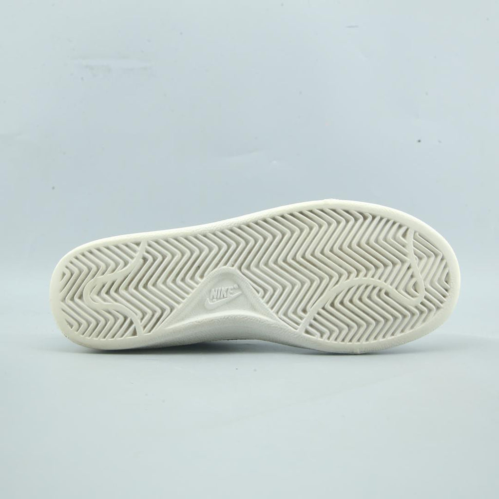 Nike Court Royale