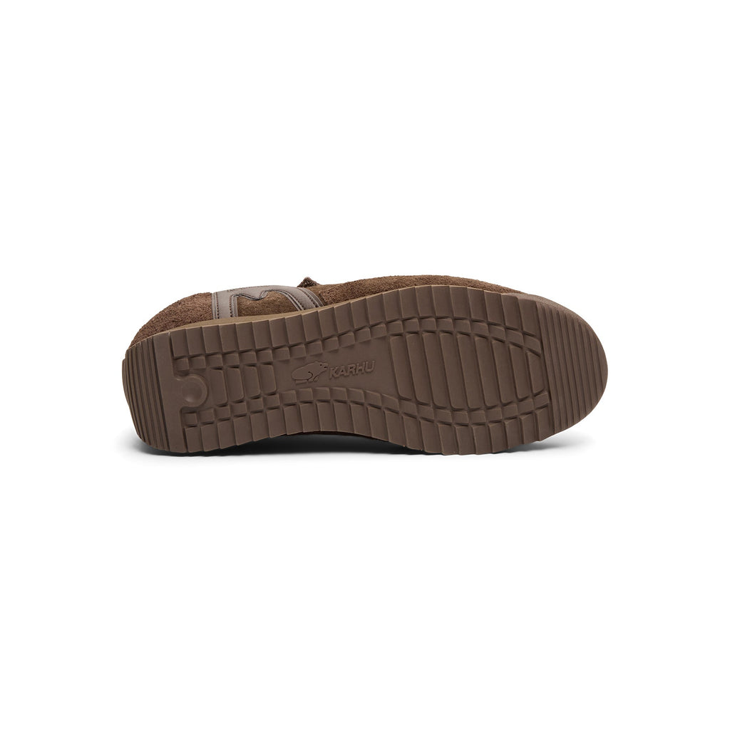 Karhu Mestari Slip-On Eg (Chocolate / Chocolate)