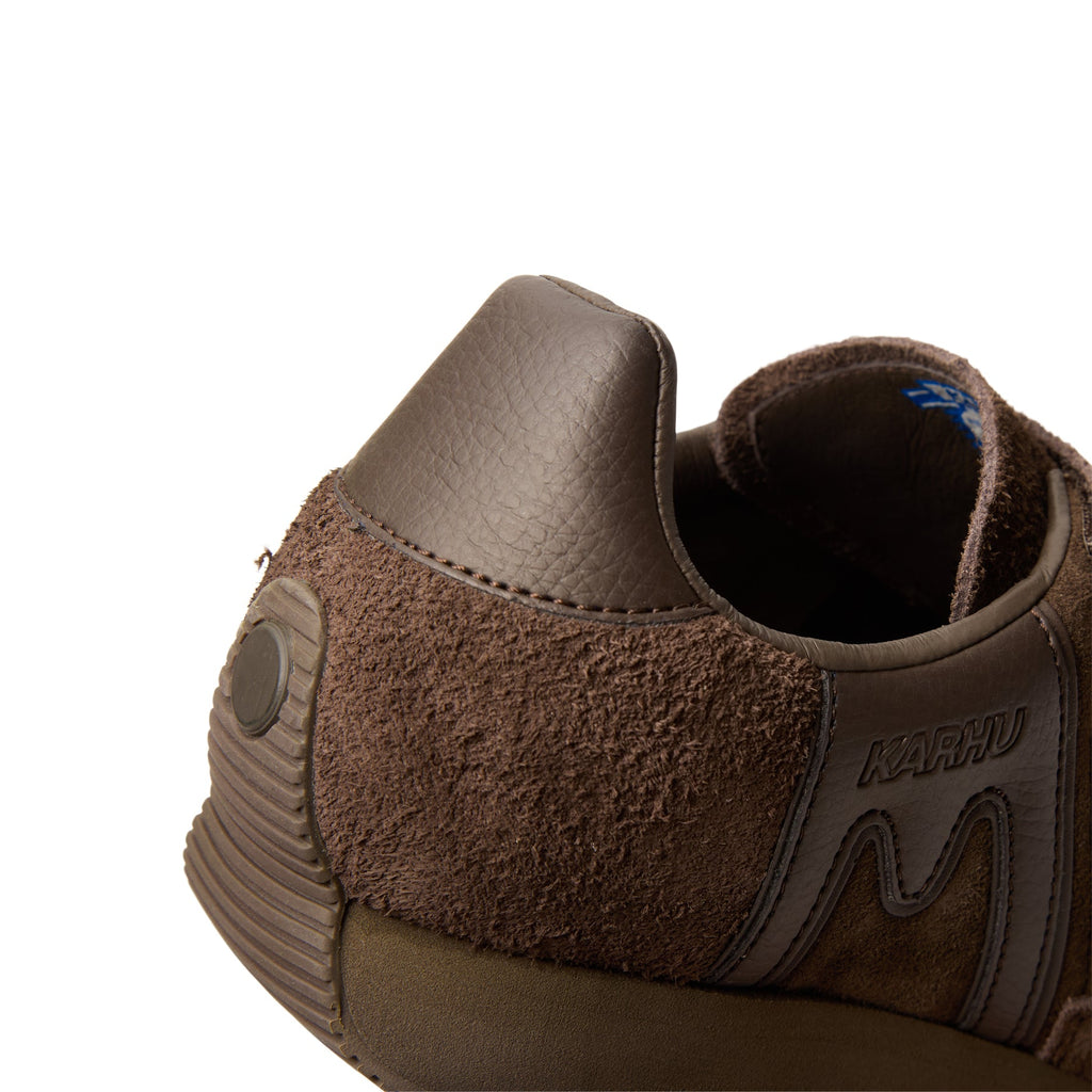 Karhu Mestari Slip-On Eg (Chocolate / Chocolate)