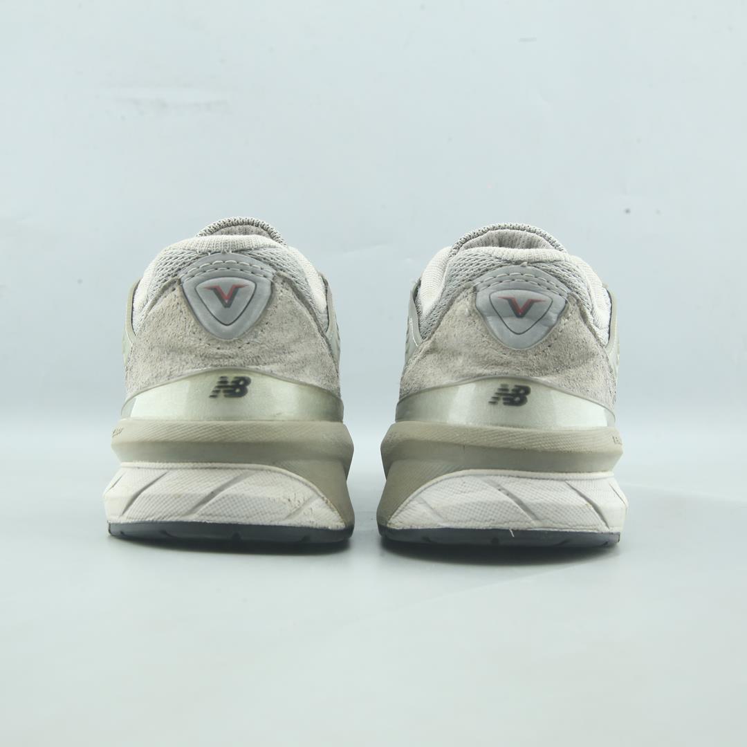 New Balance 990V5