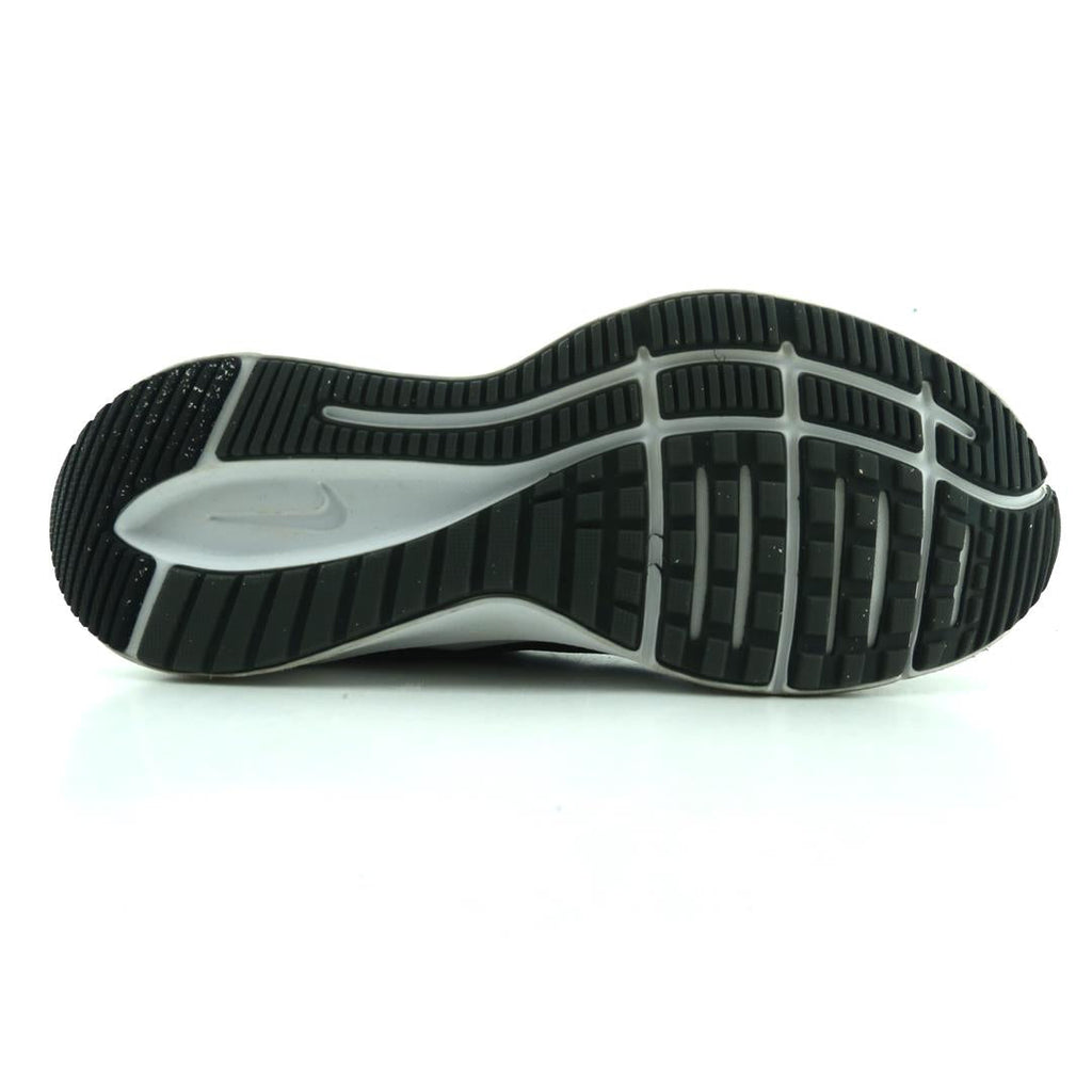Nike Quest 3