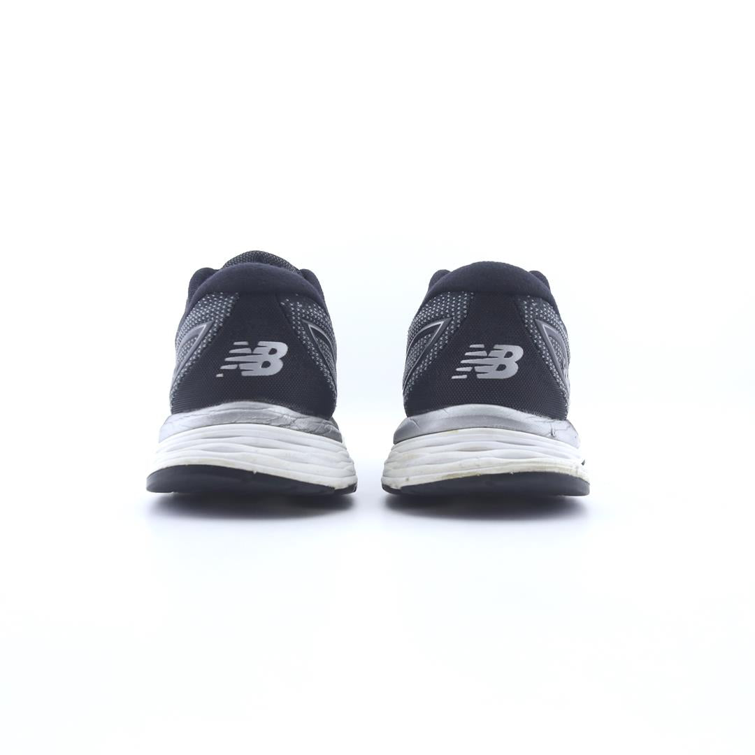 New Balance 880V9