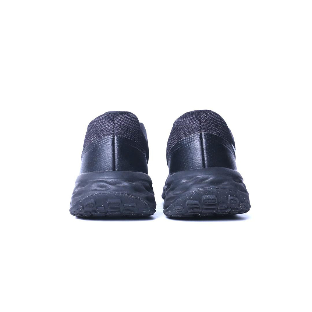 Nike Revolution 6