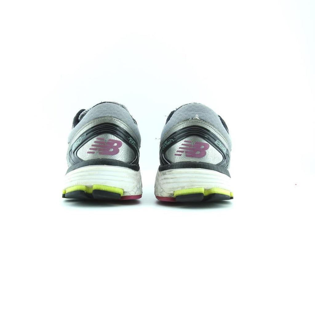 New Balance 1260 V7