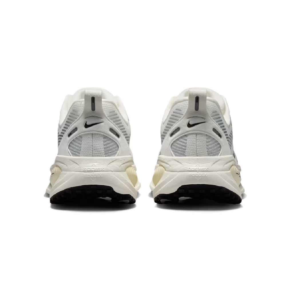 Women's Nike Vomero 18 Summit White/Black (HM6804 101)