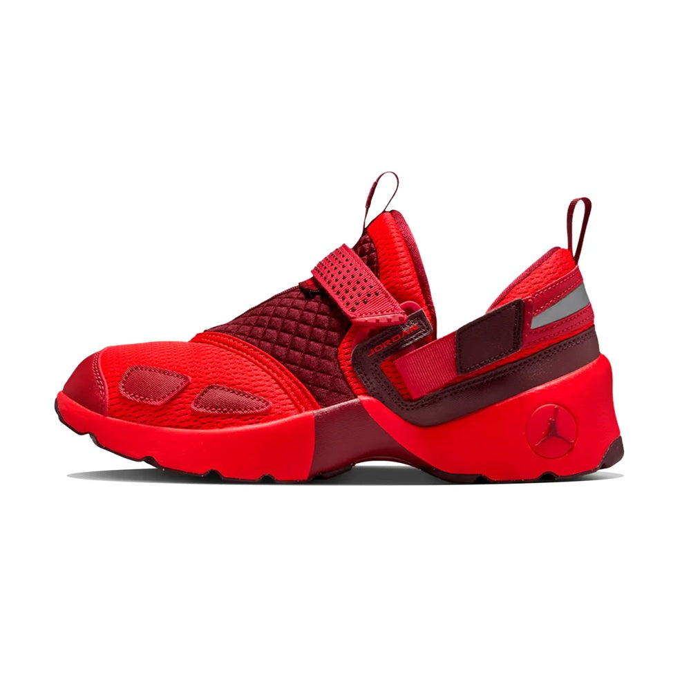 Women's Jordan Trunner LX Chile Red/Team Red (HQ2164 601)