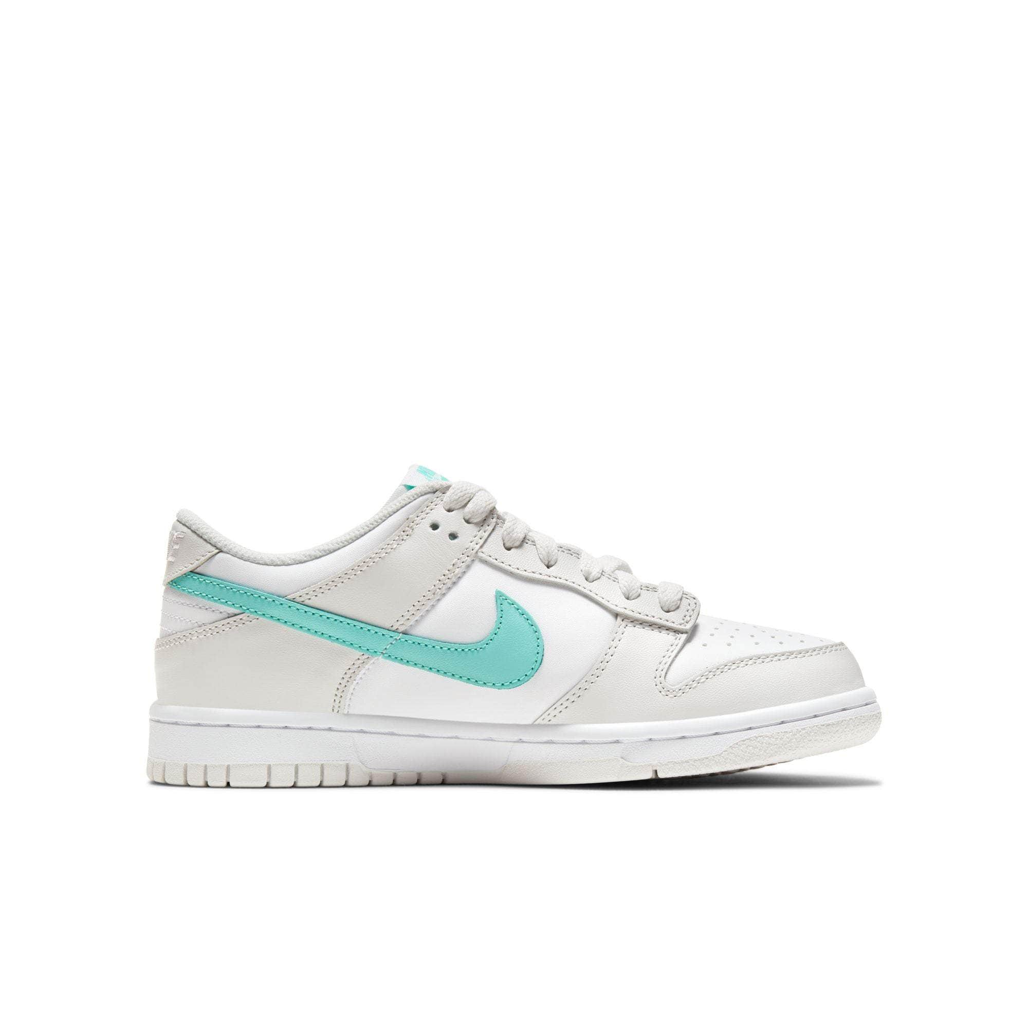 Nike Dunk Low "Tropical Twist"