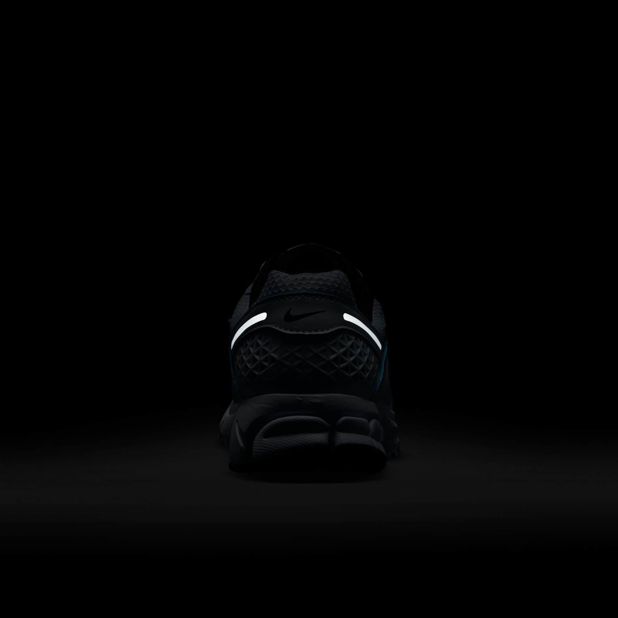 Nike Zoom Vomero 5 - Women's