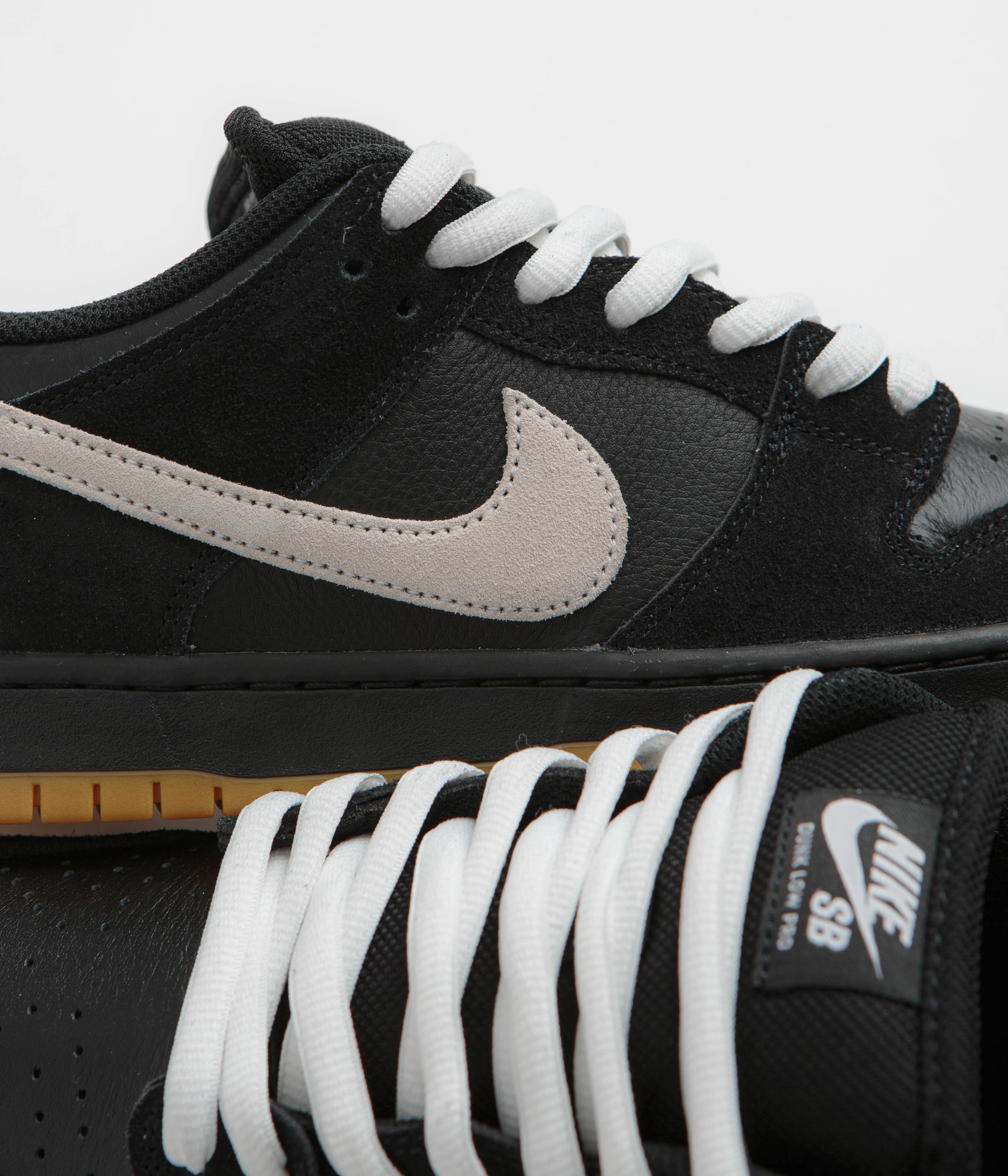Nike SB Dunk Low Pro Shoes - Black / White - Black - Gum Light Brown - Black